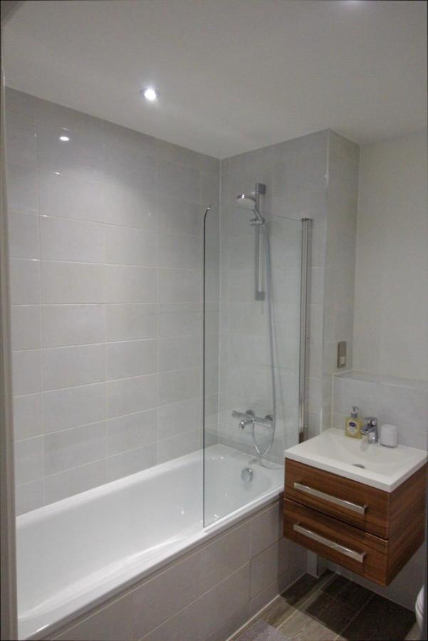 Modern 2 Bed Apartment With Central Location Birmingham Exterior foto